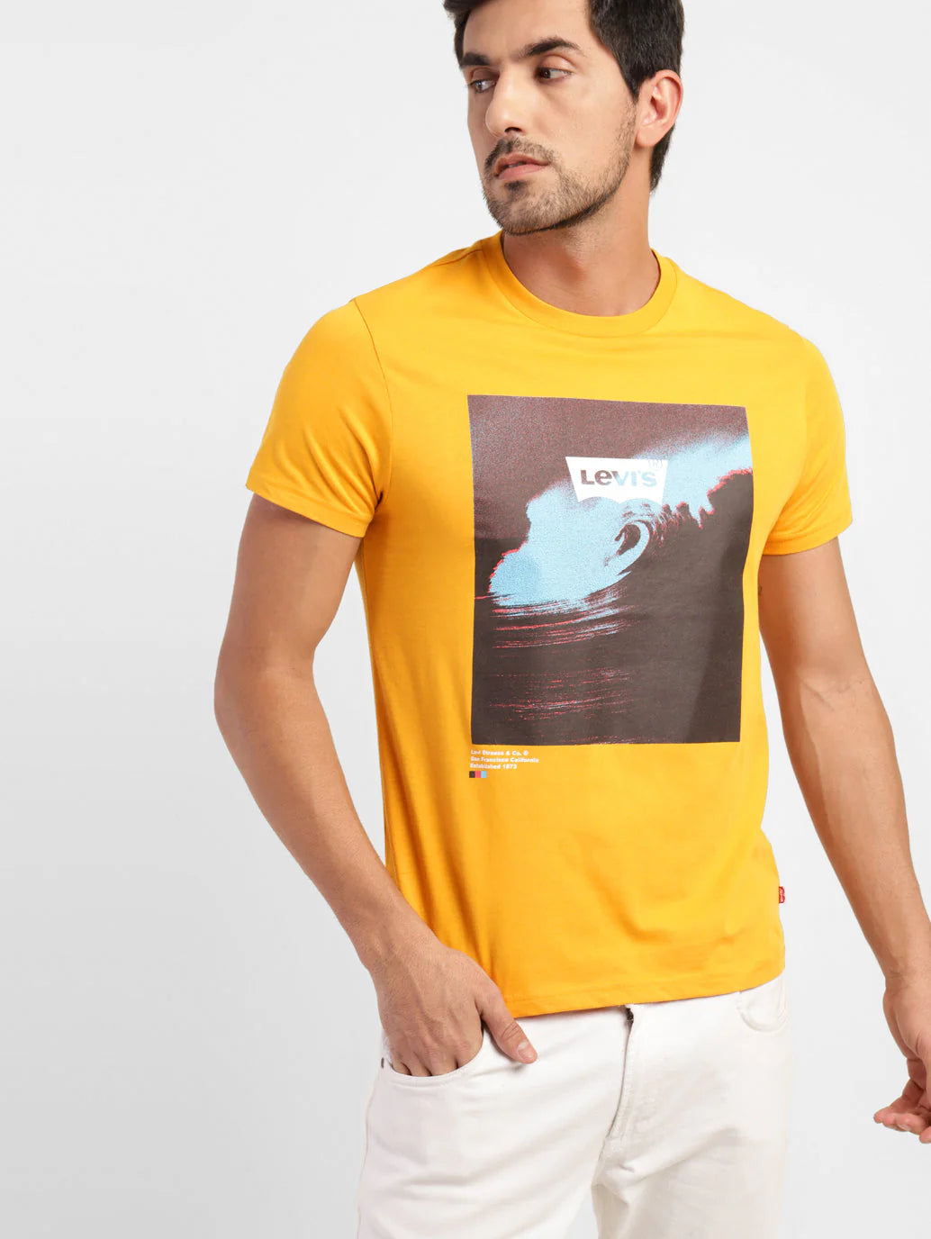 Levi’s Men's Graphic Print Crew Neck T-shirt Yellow