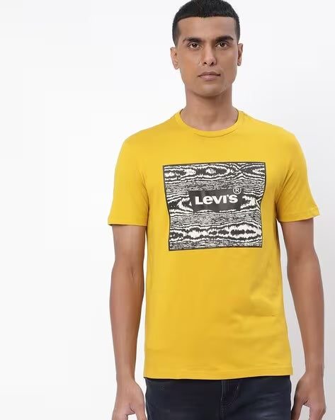 Levi’s Regular Fit Graphic Print Crew-Neck T-Shirt |