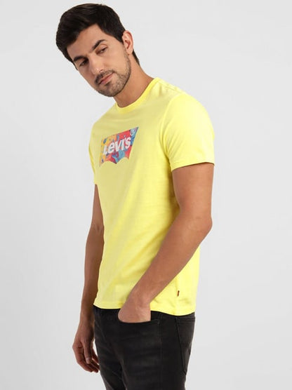 Levi's Daffodil Yellow Pure Cotton Regular Fit Logo Printed T-Shirt