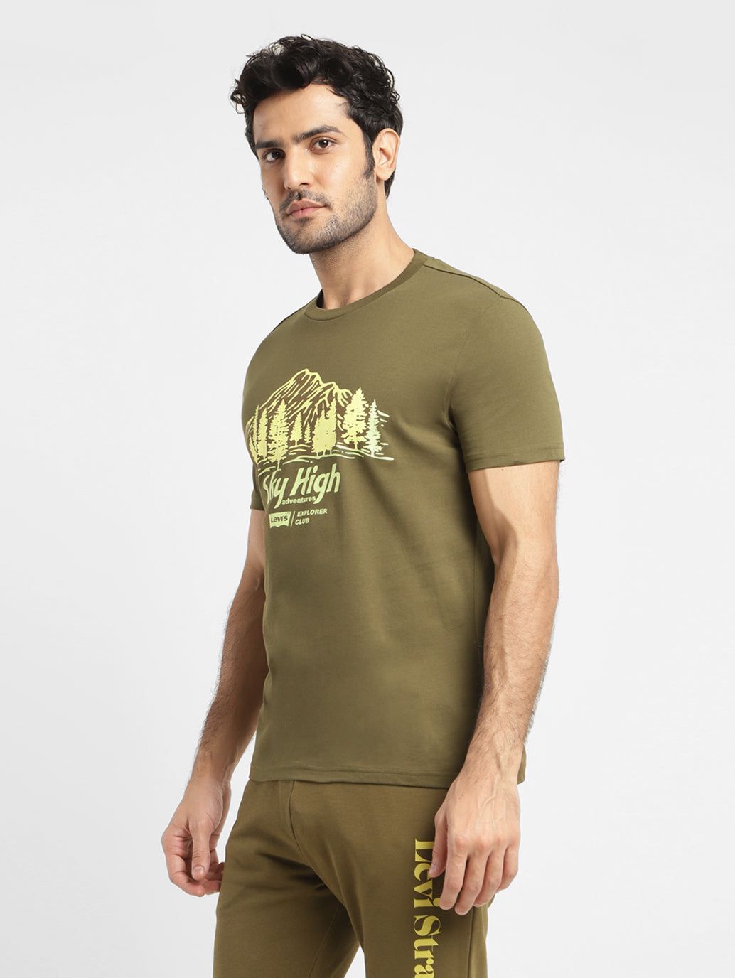 Levi's Dark Moss Olive Pure Cotton Regular Fit Printed T-Shirt