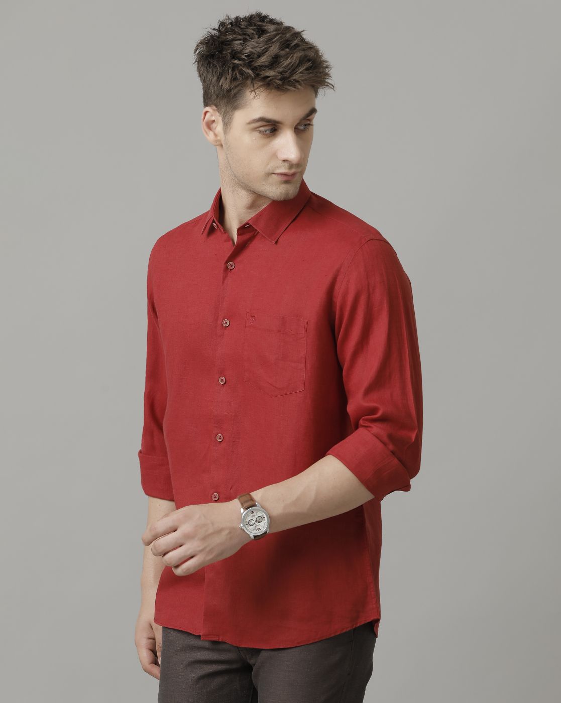 Men's Pure Linen Red Solid Contemporary Fit Full Sleeve Sleeve Casual Shirt