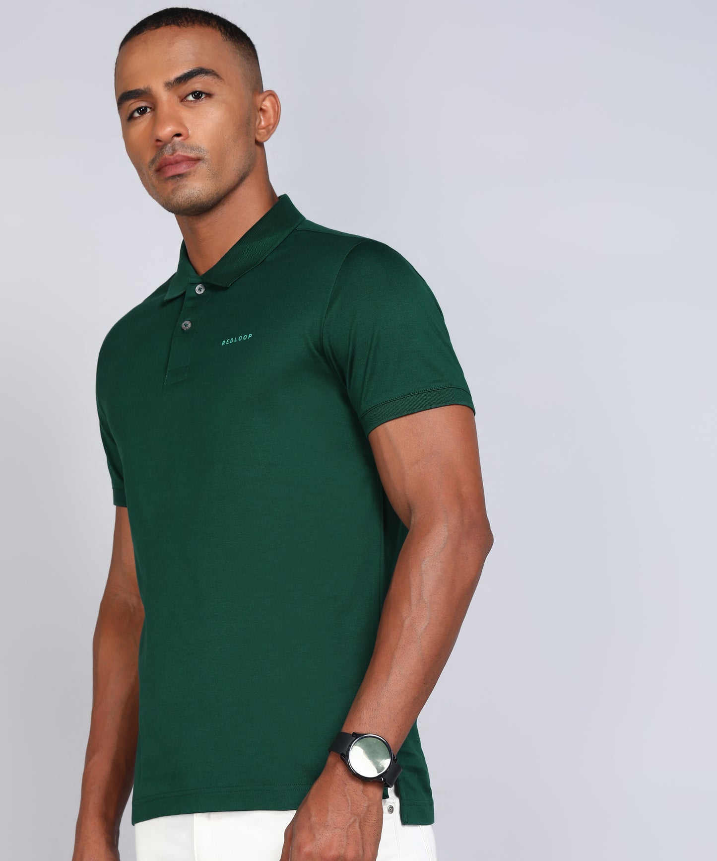 Levi's Men Solid Polo Neck Cotton Blend Green T-Shirt