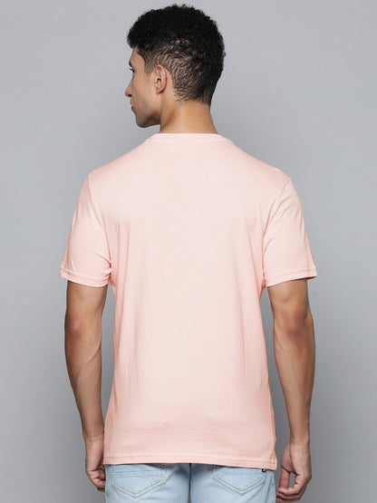 Levi's Men's Regular Fit Tee Men Graphic Print Round Neck Pure Cotton Pink T-Shirt