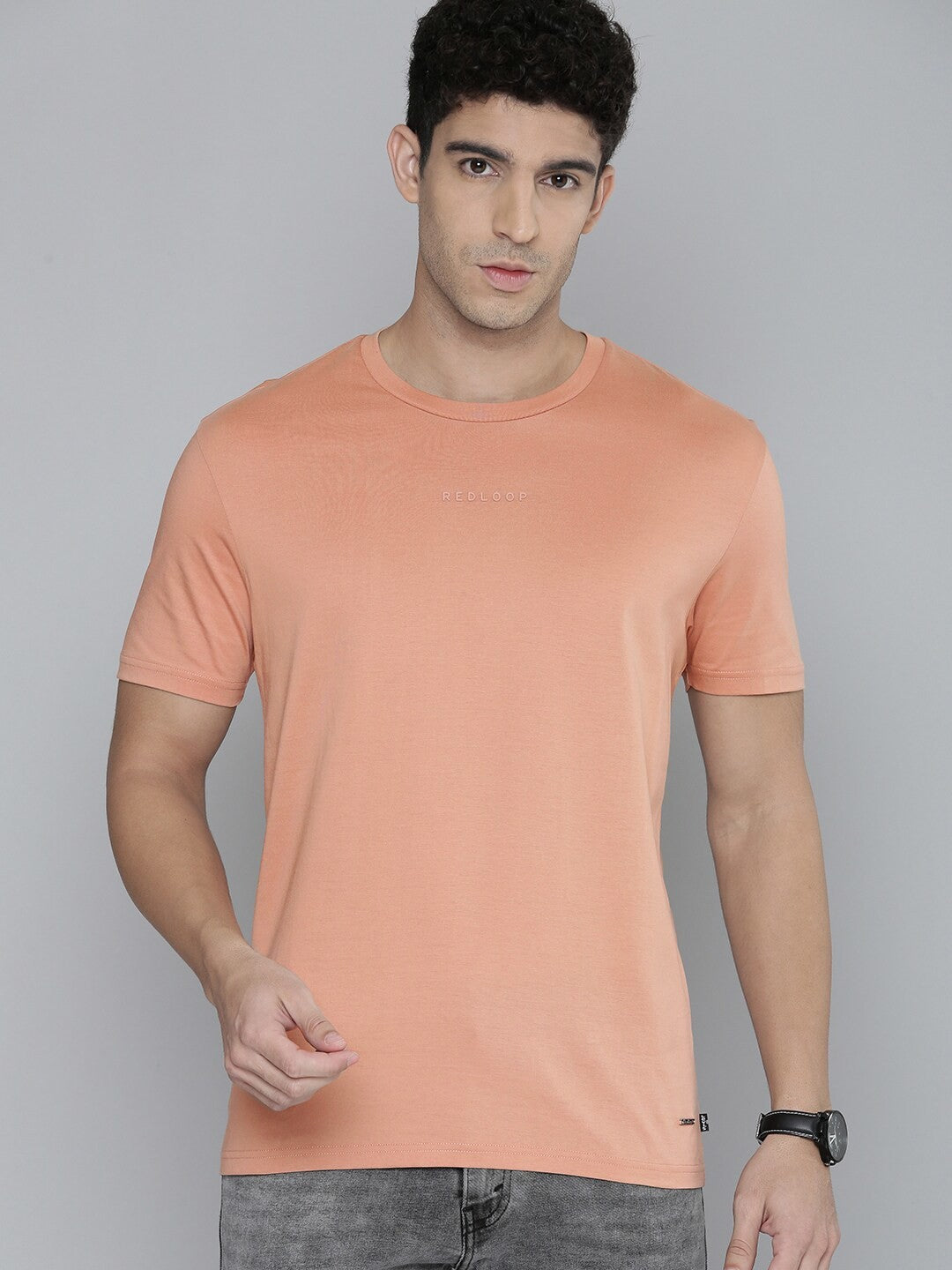 Levi's Redloop Men Solid Crew Neck Pure Cotton Pink T-Shirt