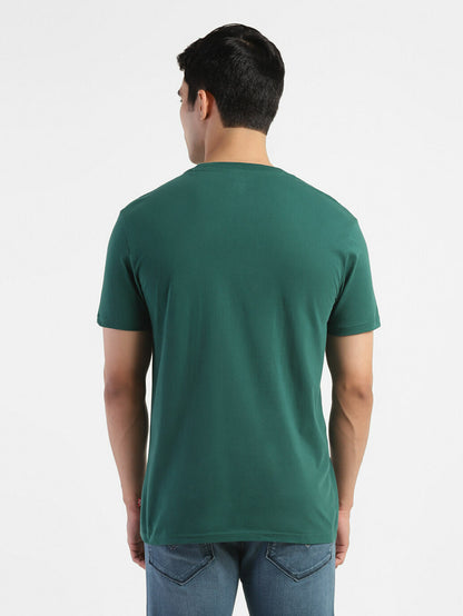 Levi's  Men Graphic Print Crew Neck Pure Cotton Green T-Shirt