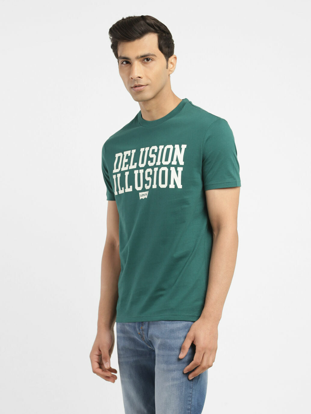 Levi’s Men Graphic Print Crew Neck Pure Cotton Green T-Shirt