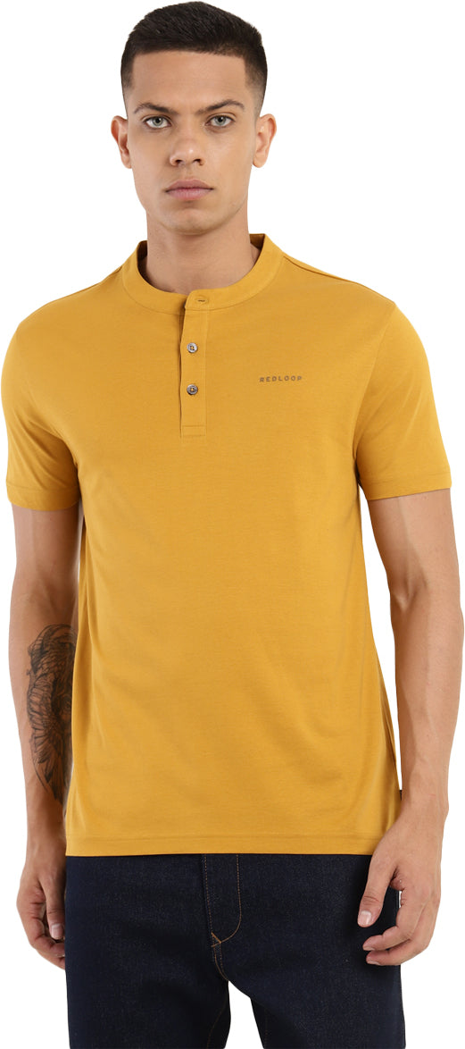 Levi's  Redloop Men Solid Henley Neck Pure Cotton Yellow T-Shirt